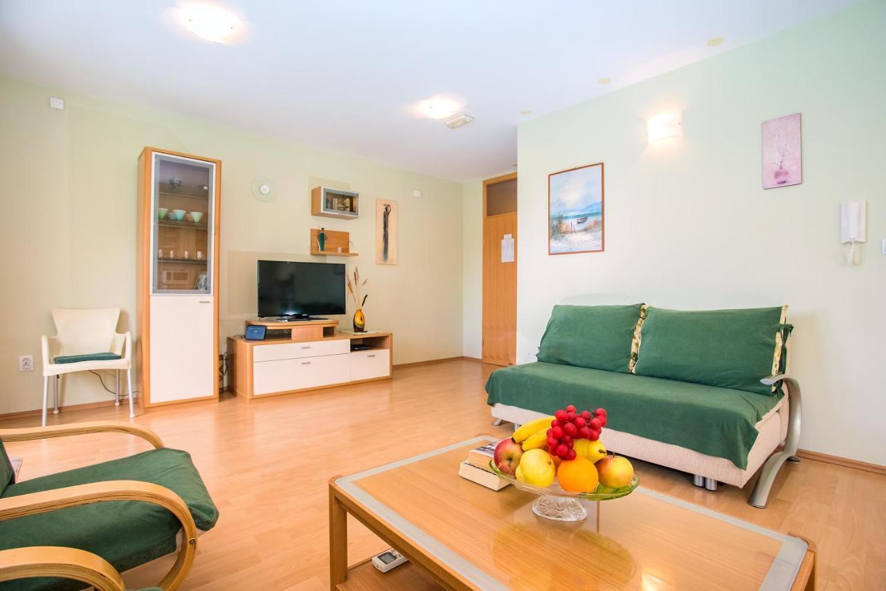 Apartmani Ribnjak Seka Omiš Exteriér fotografie